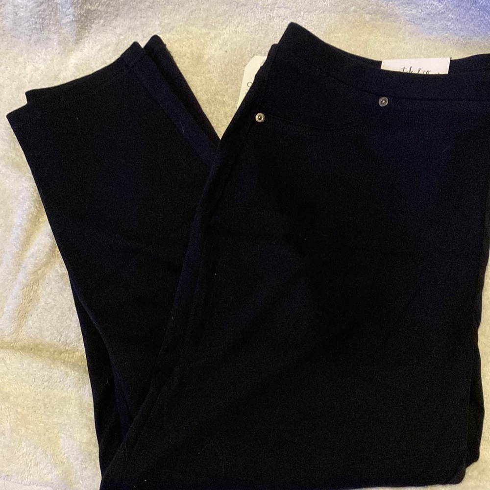Style & Company Comfort Waist Mid Rise Capri
